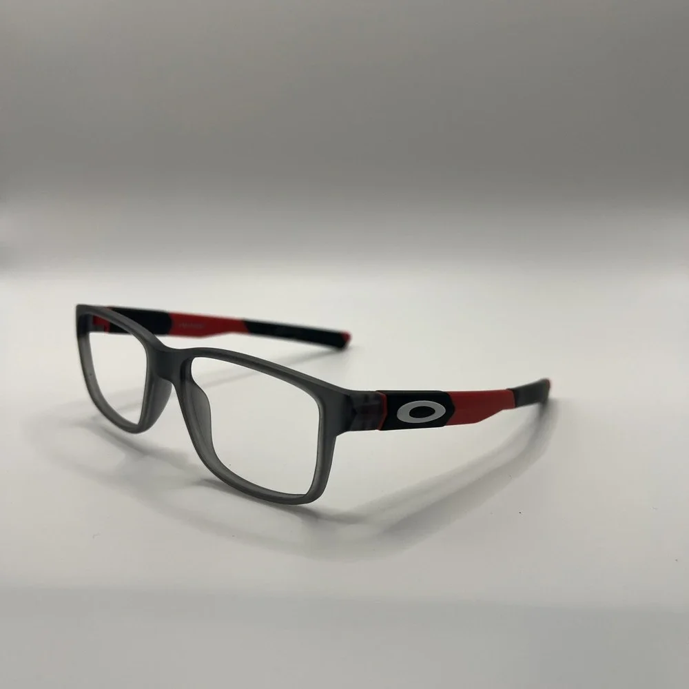 Oakley OY8007 0250 Field Day Youth Glasses Satin Grey Smoke Red 50-15-128